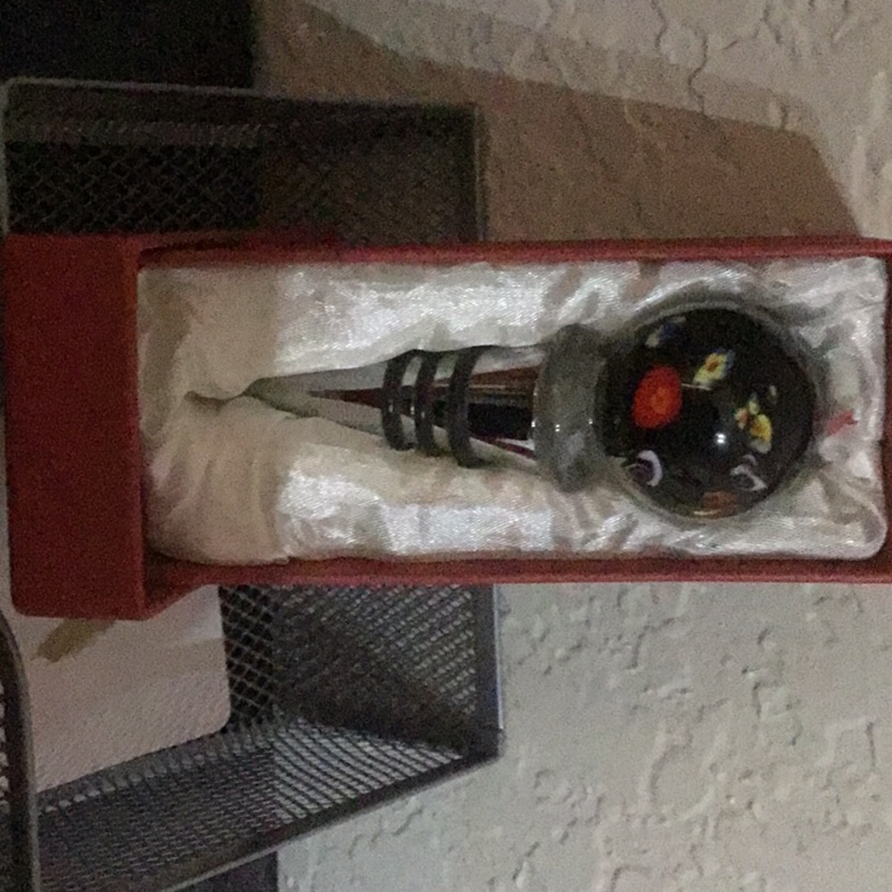 Hand blown glass wine stopper